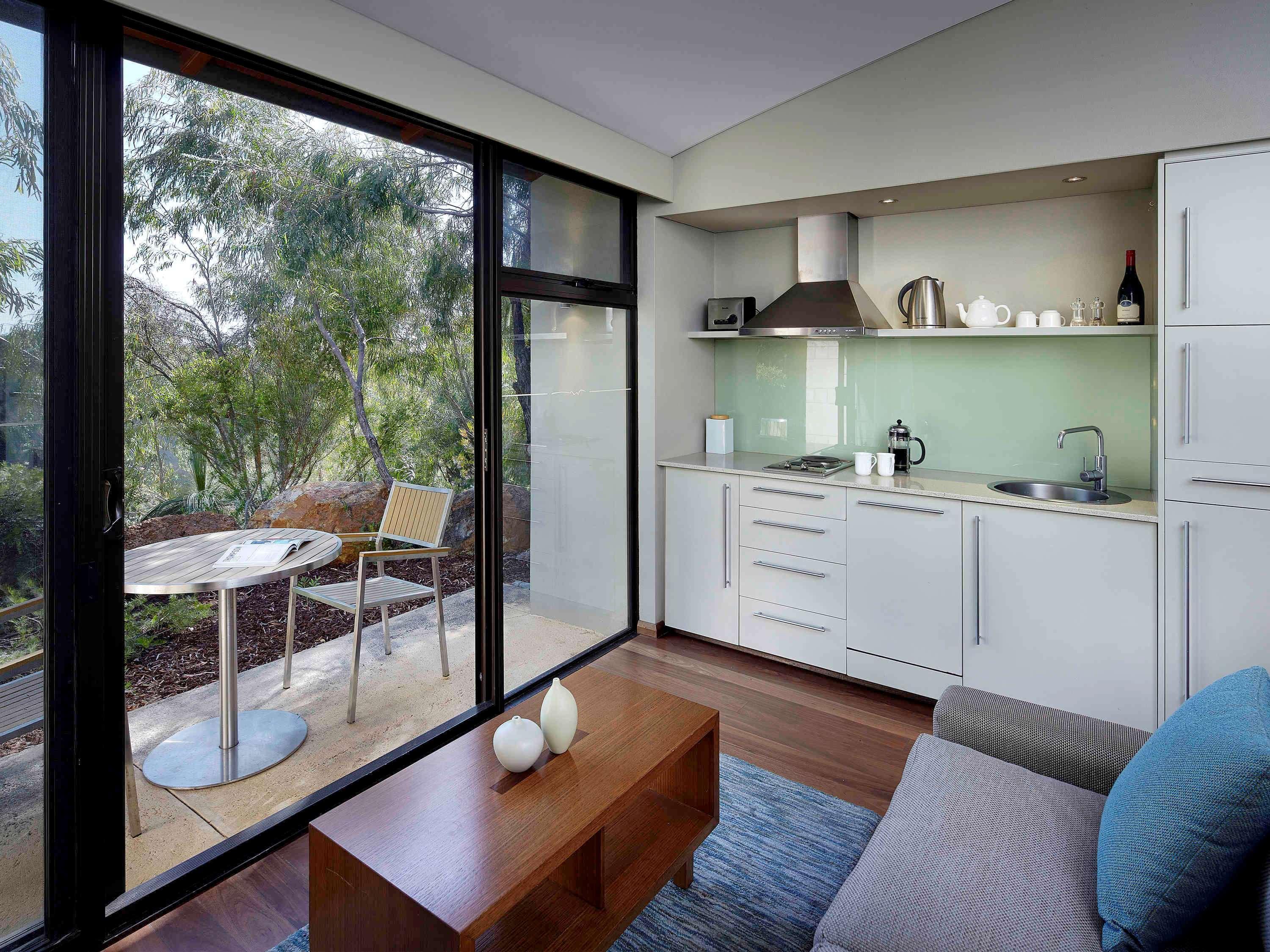Pullman Bunker Bay Resort Margaret River Dunsborough Buitenkant foto A kitchen in a typical apartment at the Village