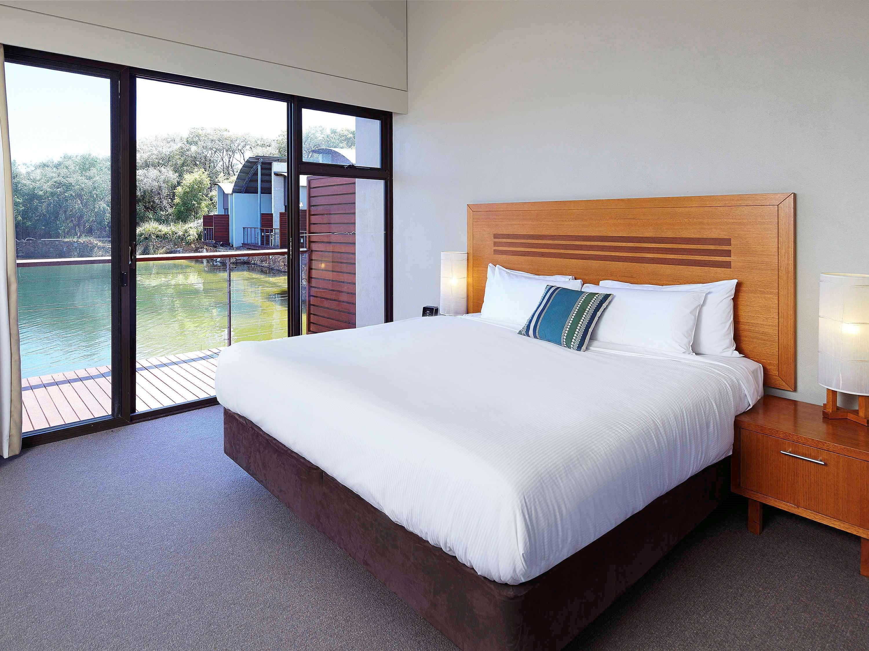 Pullman Bunker Bay Resort Margaret River Dunsborough Buitenkant foto A bedroom at the Peppers Springs Hotel