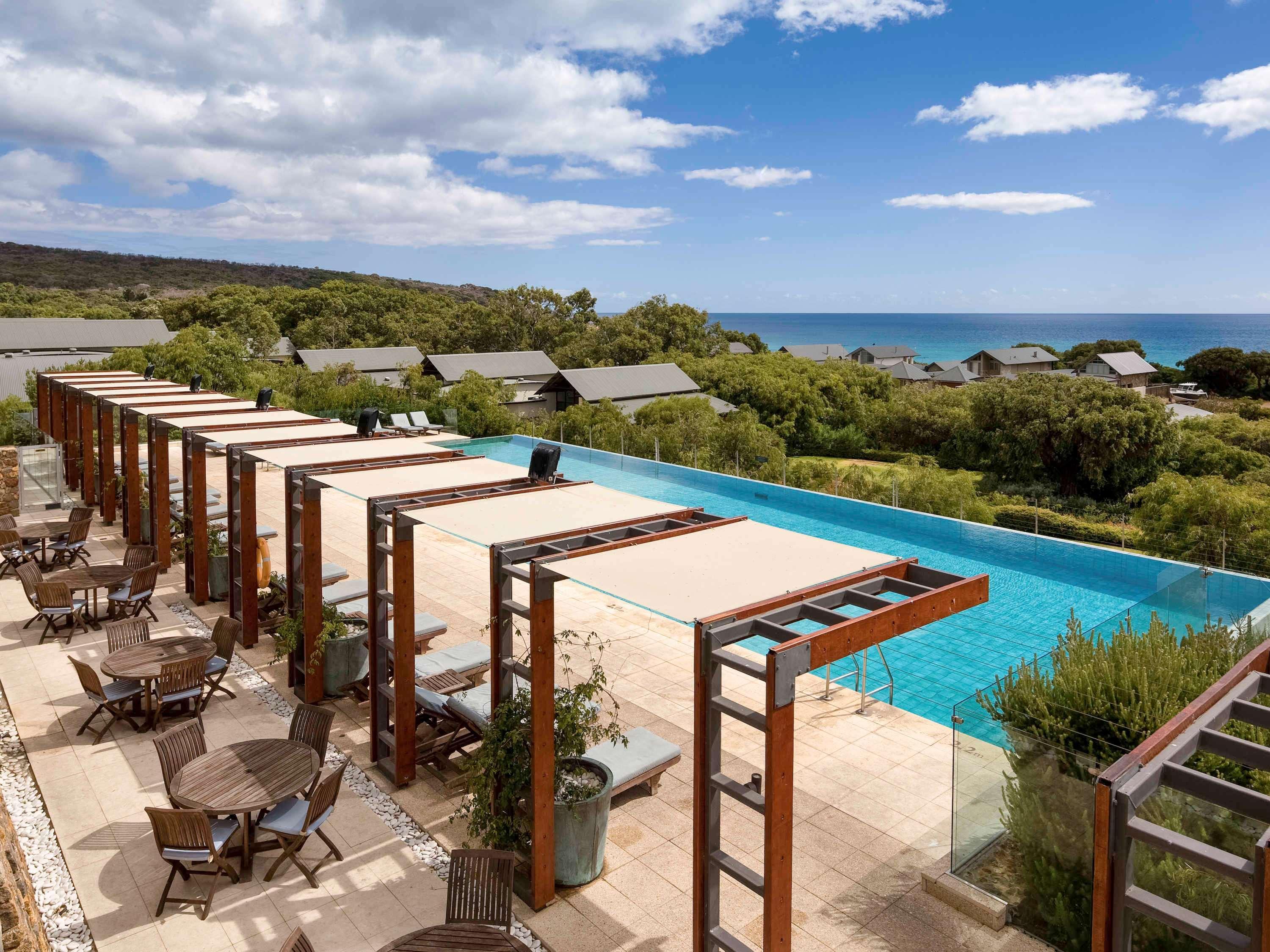 Pullman Bunker Bay Resort Margaret River Dunsborough Buitenkant foto The pool at the hotel