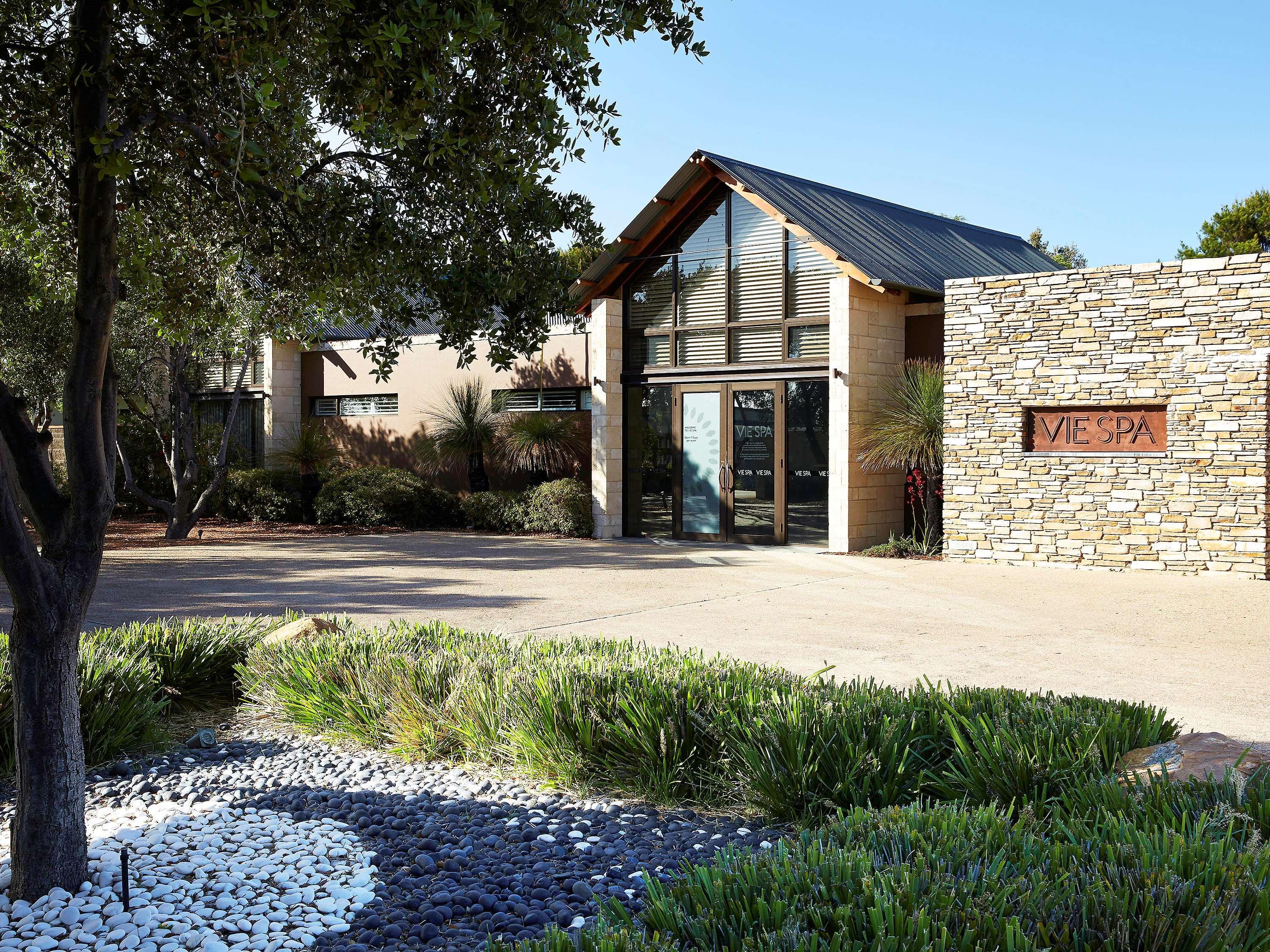 Pullman Bunker Bay Resort Margaret River Dunsborough Buitenkant foto The entrance to the Villon winery