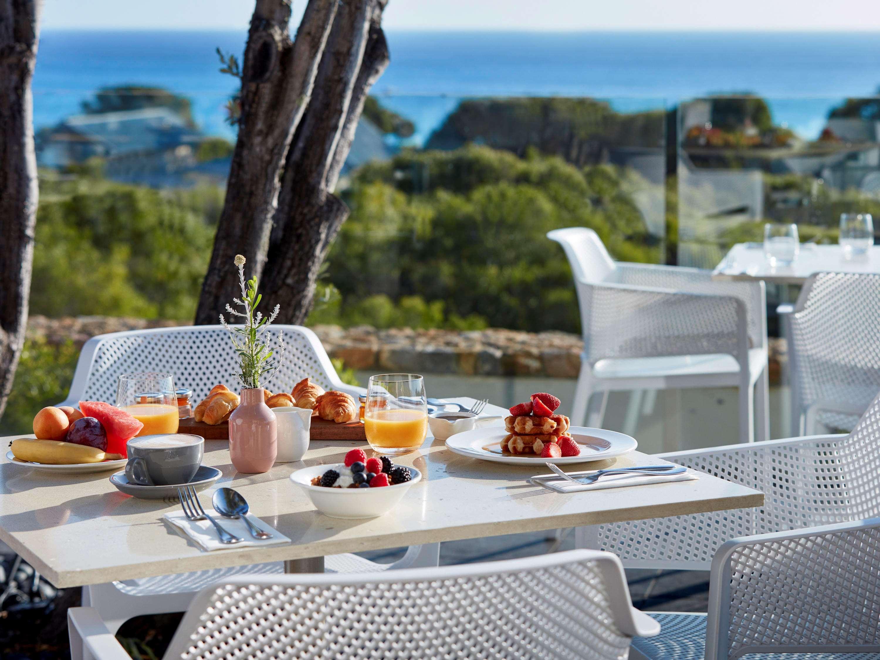 Pullman Bunker Bay Resort Margaret River Dunsborough Buitenkant foto Breakfast at the hotel
