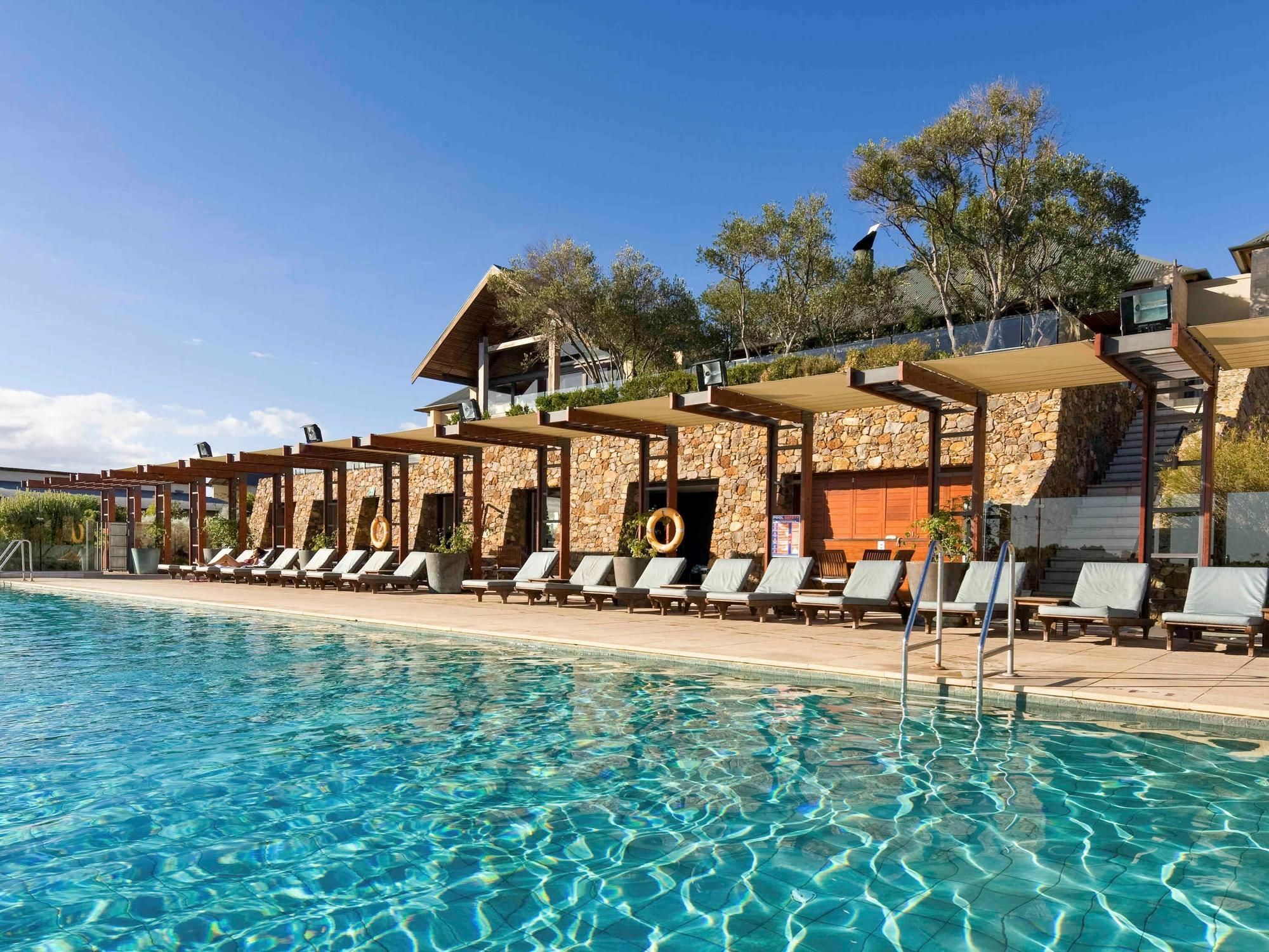 Pullman Bunker Bay Resort Margaret River Dunsborough Buitenkant foto The pool at the hotel